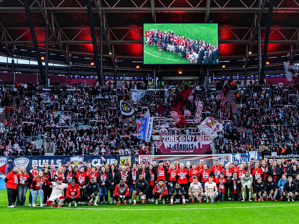 Red Bull Arena: Huyền Thoại Phục Sinh Từ Zentralstadion